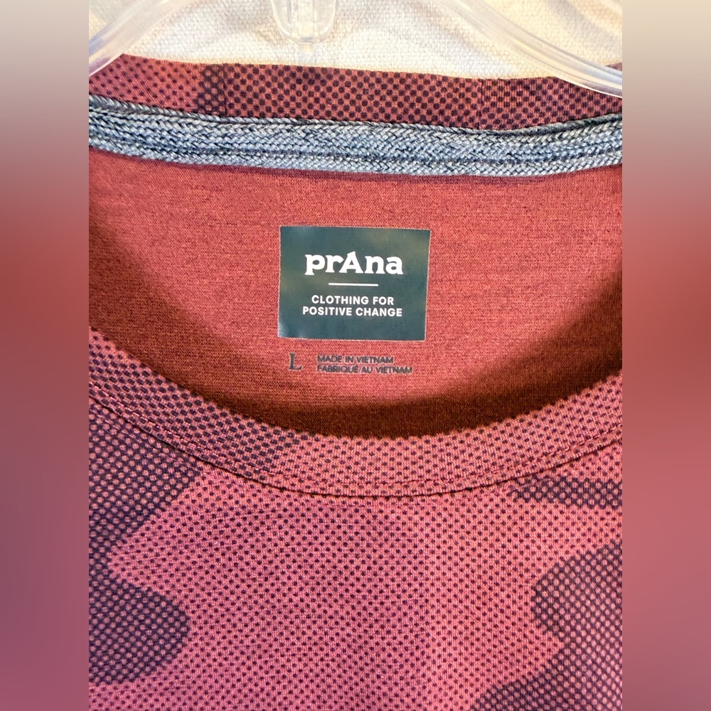 prAna Prospect Heights Men’s Large Maroon Camo Long Sleeve Shirt - Picture 3 of 9